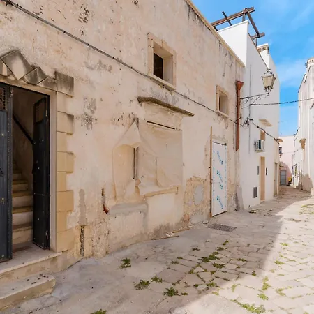 Cenate House